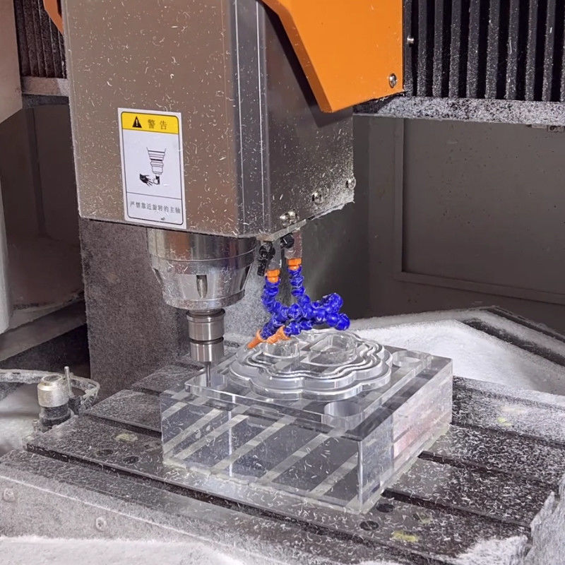 24000rpm スピンドル速さ SD650 3000kg 重量 アクリル製 CNC マシン 最大作業負荷 400kg メタルポーリング マシン