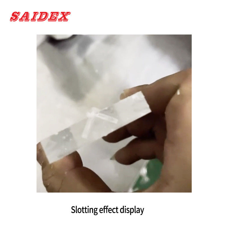 3.5KW 380V 45°STRADDLE PMMA/PE/PC/PS 2つの高速回転の鋭いサーブで