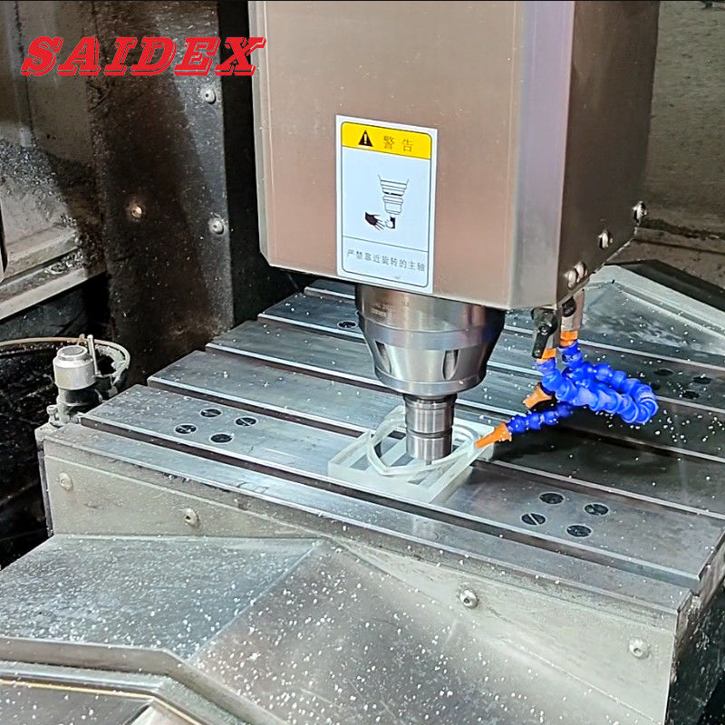 特殊形のアクリルダイヤモンド磨き機 SD650 高速彫刻機 CNC 内孔溝 ハードウェア部品