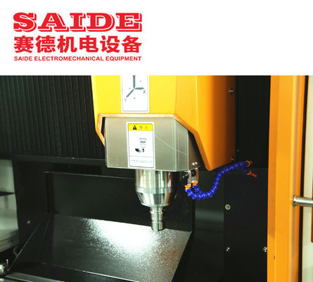 実用的な50HzアクリルCNC機械多目的高精度